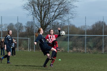 Bild 93 - C-Juniorinnen TSV Zarpen - TuS Tensfeld : Ergebnis: 2:1